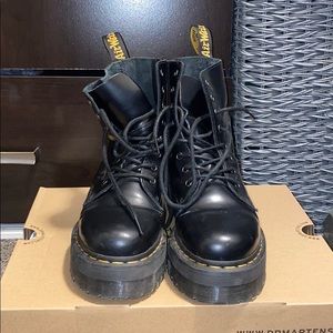 Dr Martens Jadon 8 eye boot